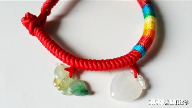 端午安康，你的家乡有系上五彩绳的风俗吗，是什么样的啊，还有其他特别的风俗分享吗