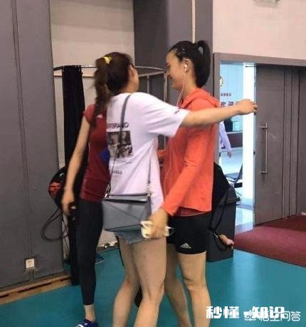 日本估伎重演换女排用球针对欧洲，中国女排刘晏含一喜，李盈莹一忧，您如何看待