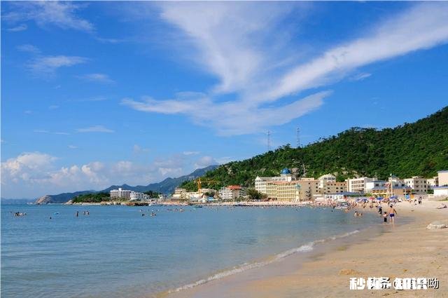 想带着一家人在十一旅游，广东省内有海的地方哪里最便宜实惠