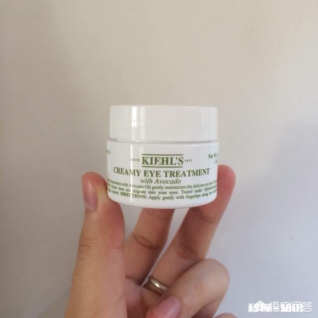 二十岁经常熬夜,用什么眼霜比较好