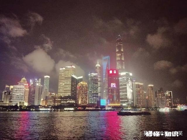 分类垃圾执行，但小区环境改善不大，甚至有人偷偷扔垃圾，有什么好办法让大家按规定执行