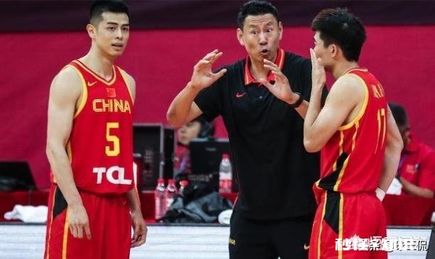 变相裁员！沈梓杰前往国奥练级，男篮大名单还剩13人，最后一个是谁