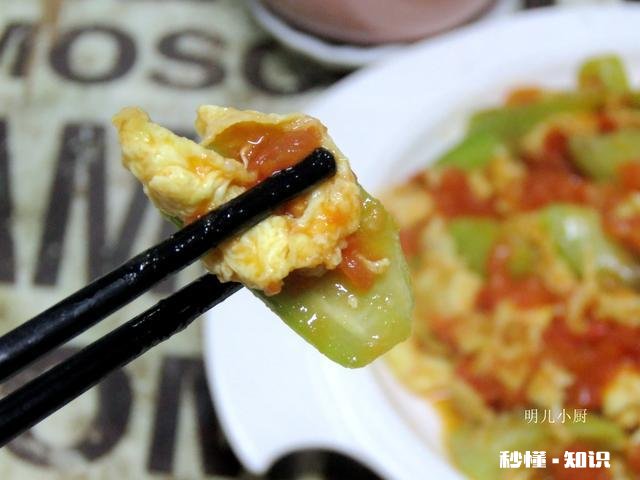 家里的丝瓜泛滥成灾了，请问吃丝瓜有什么做法比较好吃吗