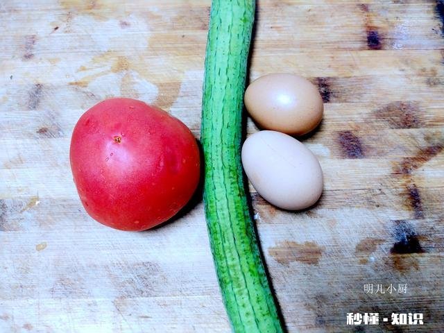 家里的丝瓜泛滥成灾了，请问吃丝瓜有什么做法比较好吃吗