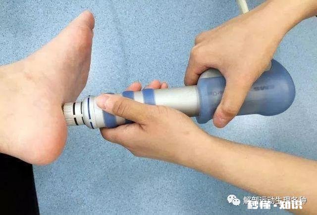 早晨落地第一脚疼痛难忍，医生查出跟骨骨刺，患者将来还能走路吗