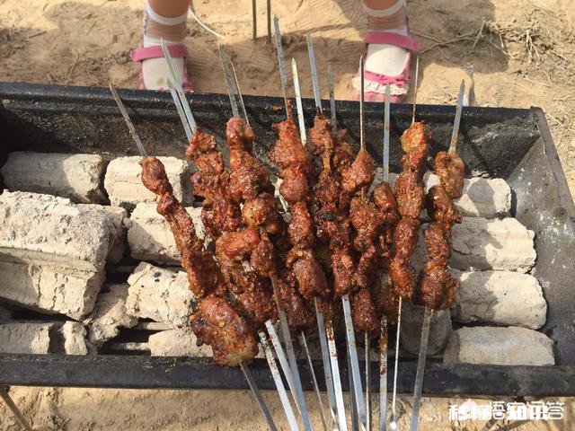 请问，看电竞比赛的零食标配有哪些