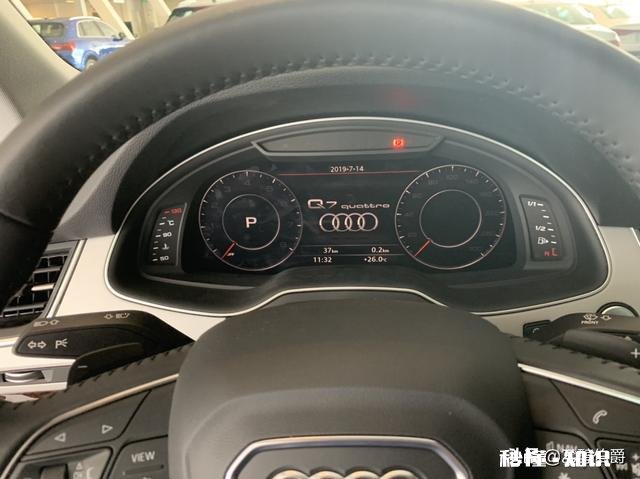 奥迪Q8和Q7相比有哪些不一样哪个更值得选择