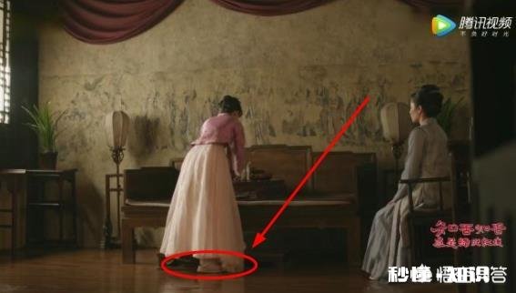 《知否》中赵丽颖竟把鞋子当拖鞋穿,这是怎么回事