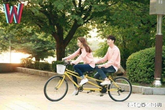 当有男朋友的时候,真的不能有关系好的男性朋友吗,比如青梅竹马,认识多年的老友