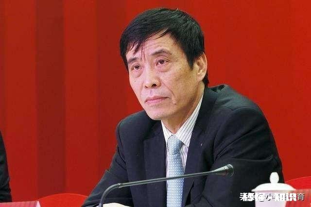 国足如果进入12强,李铁会像当年高洪波一样被解雇吗