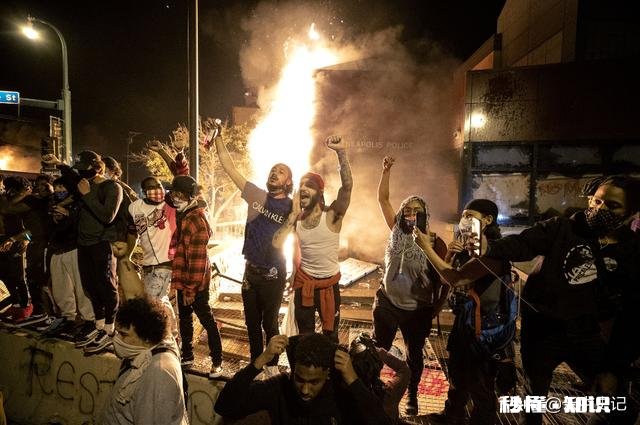 美国几十万人抗议游行,很好奇他们吃饭怎么解决