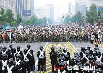 美国几十万人抗议游行,很好奇他们吃饭怎么解决