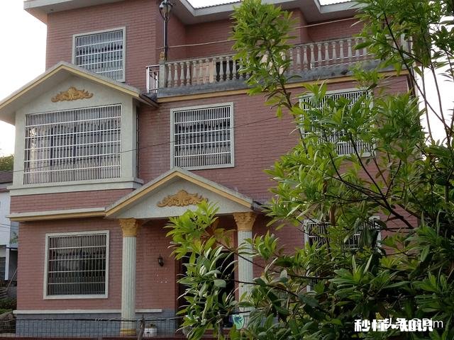 同等价值下,是买市区的公寓好还是郊区的别墅