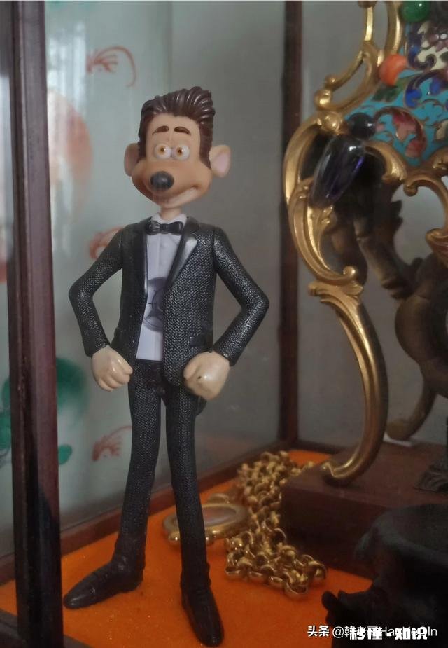 如何巧用摆设艺术品来搞好办公室装饰