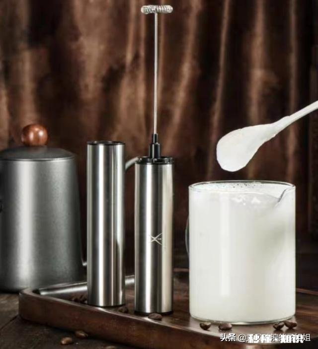 咖啡奶泡是用什么牛奶打的
