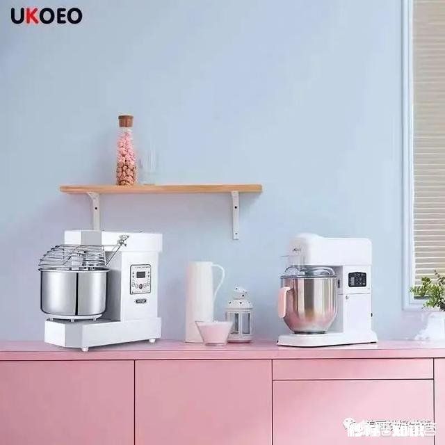 想买厨师机了，不知道哪个牌子的厨师机好使呀，求推荐，在线等