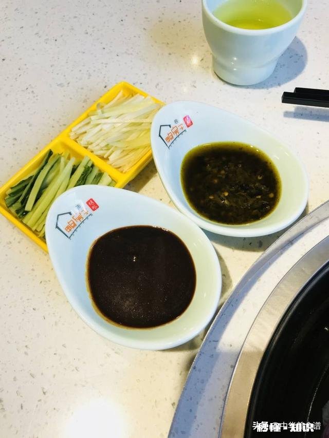 万能的条友有谁懂得烤鸭蘸料汁怎么做，求告知