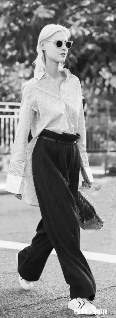 紧身绿色上衣配什么裤子好看