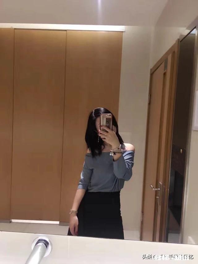 紧身绿色上衣配什么裤子好看