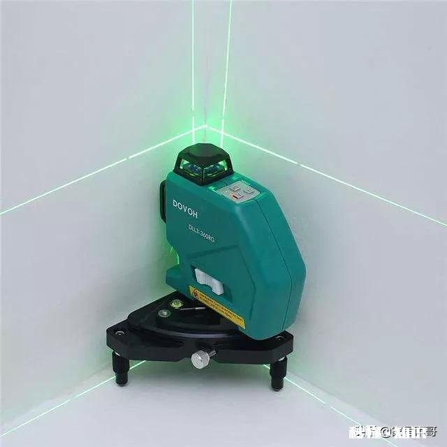 贴墙砖用贴墙仪好还是水平仪好