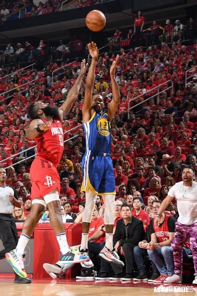 感觉G5没有杜兰特后，勇士队打得更流畅，杜兰特存在会破坏勇士队的节奏吗