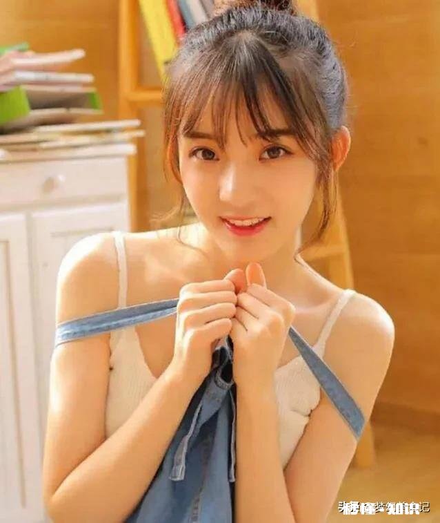 女生在男生面前极力保持形象是对男生有好感的表现吗