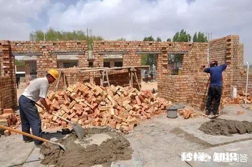 城里有房的农业户口能在老家改建危房吗