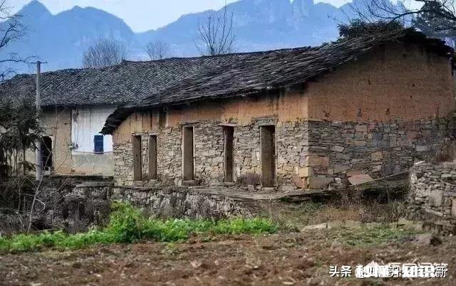 城里有房的农业户口能在老家改建危房吗