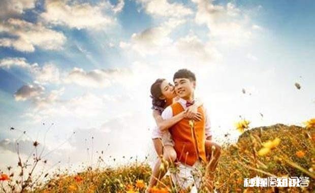 跟男朋友出去旅行，因为他说不喜欢拿行李背包，所以我的东西都是自己背，这算是小事儿吗