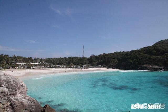 12月中旬去泰国普吉岛，附近岛屿水质最好、适合浮潜的岛有什么值得推荐