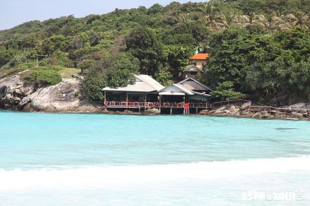 12月中旬去泰国普吉岛，附近岛屿水质最好、适合浮潜的岛有什么值得推荐