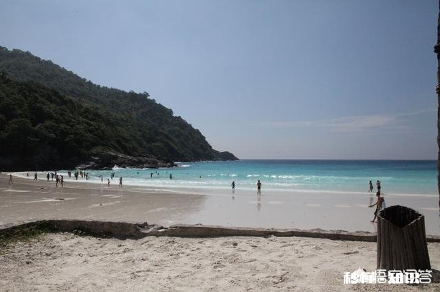 12月中旬去泰国普吉岛，附近岛屿水质最好、适合浮潜的岛有什么值得推荐