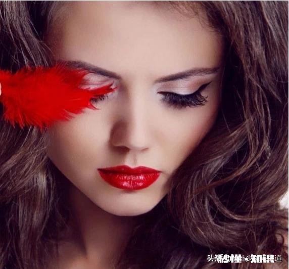 新手怎么化妆显得成熟