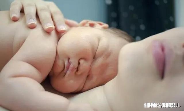 产后如何快速恢复大肚子，生完娃医生为啥让我们用收腹带，真的有用吗