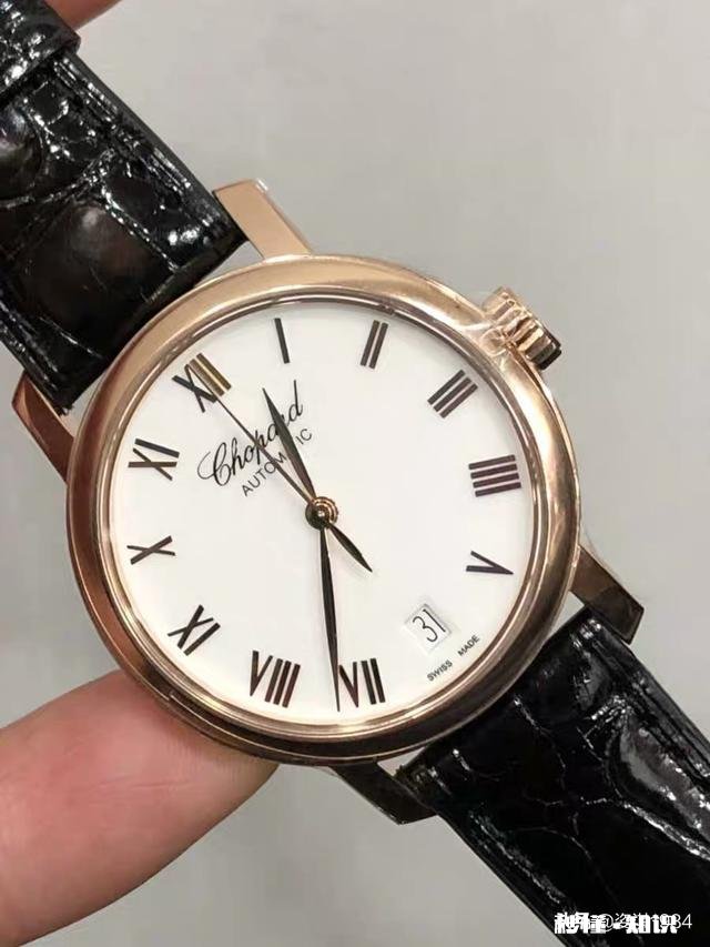 休闲搭配什么样的手表比较好看
