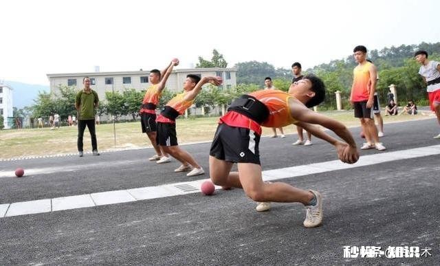 社会考生参加明年的体育统考和高考，没有教练带着训练，该怎么训练力量和速度呢