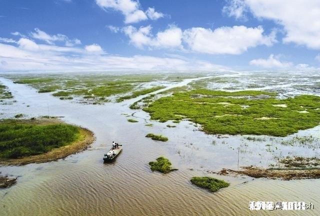 淡水湖一定有河流流入，有河流流出吗为什么