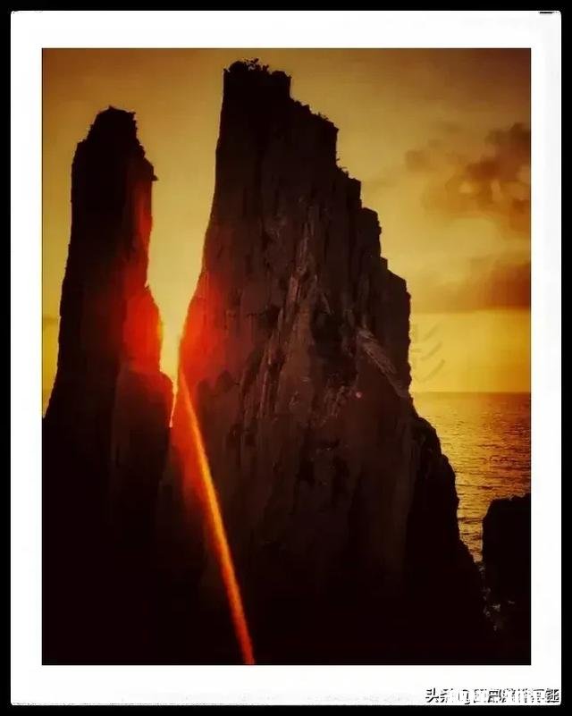 上联：绿叶梢梢竹顶天，下联怎么对