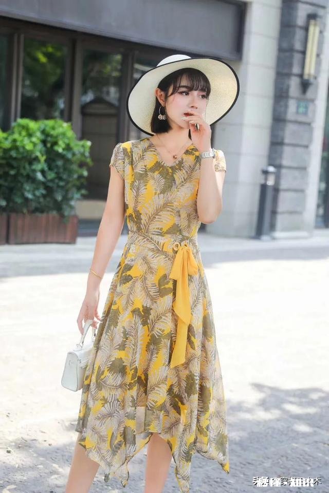 高个子女生可以穿小裙子吗