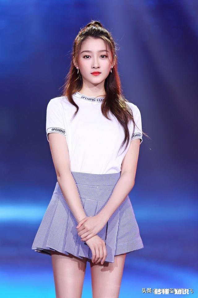 高个子女生可以穿小裙子吗