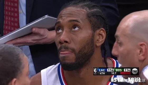 双加时输球后，快船教练里弗斯对着凯尔特人打了个手势便直接生气离场，这是怎么回事