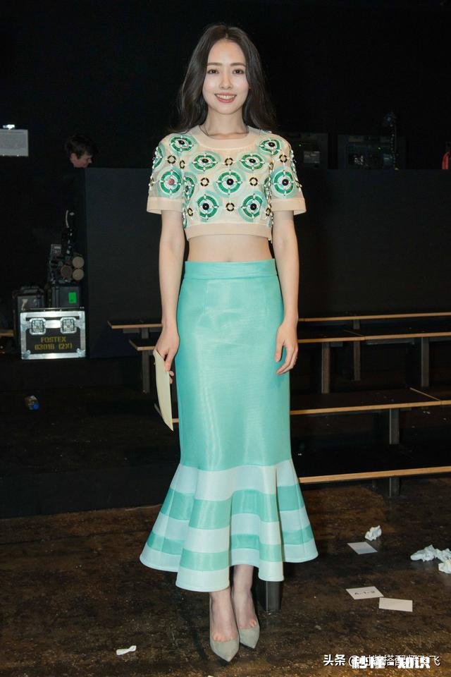 女生细长直腿，细腰、胯部不宽穿什么衣服好看