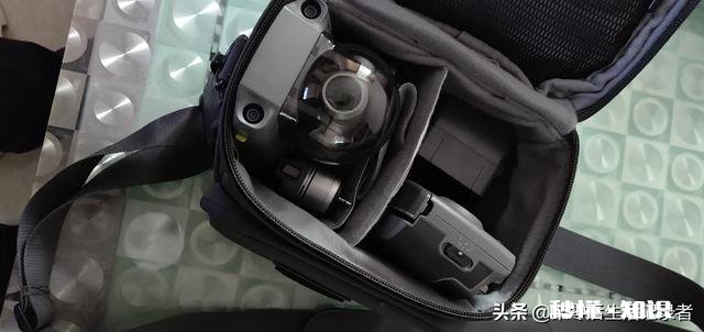 想买自己的第一台大疆无人机，推荐哪一款，还要买哪些配件