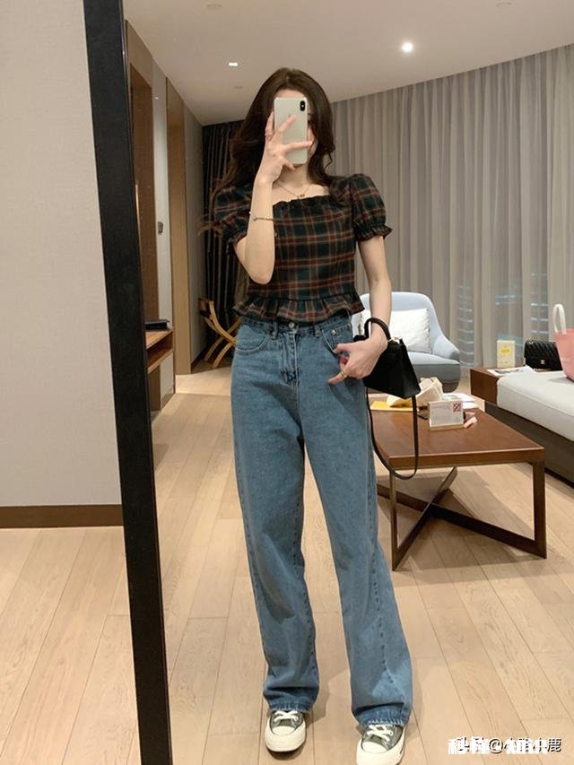 淘宝上有哪些给人眼前一亮，性价比高的女装店铺