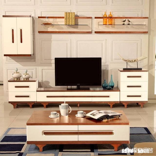 小户型沙发选了胡桃木色实木布艺沙发，茶几和电视柜配套选胡桃木色还是怎样搭配