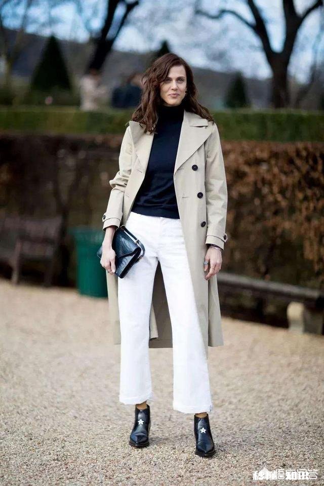 大衣里面怎样搭配才能提升自己的气质呢