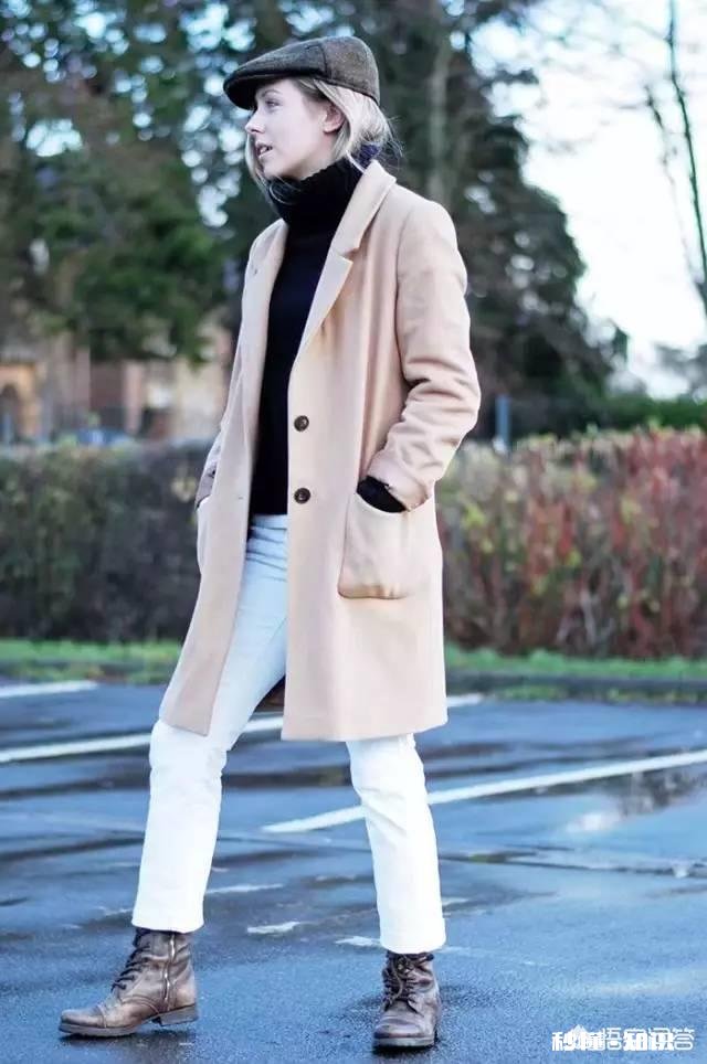 大衣里面怎样搭配才能提升自己的气质呢