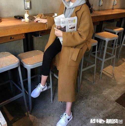 大衣里面怎样搭配才能提升自己的气质呢