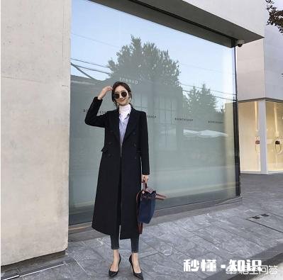 大衣里面怎样搭配才能提升自己的气质呢