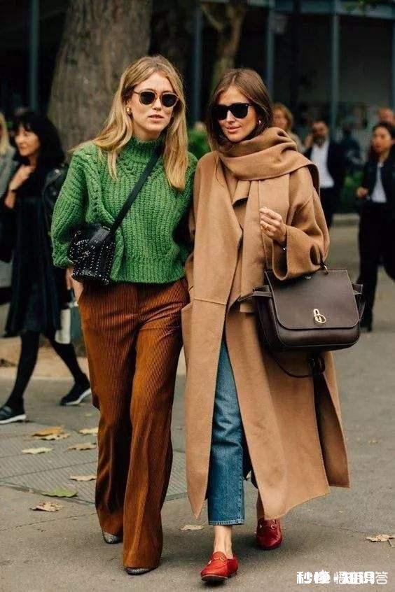 大衣里面怎样搭配才能提升自己的气质呢